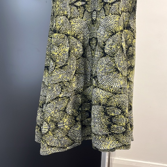 Knit Green Patterned Dress - Picture 5 of 5